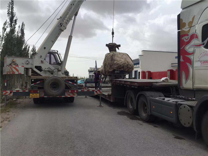 杜尔伯特狭窄场地（如小区、车间）适合用哪种吊车？